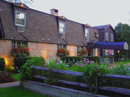 Posada Old Field House