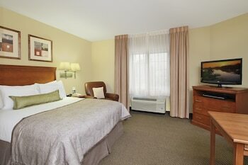 Hotel Candlewood Suites Norfolk Airport