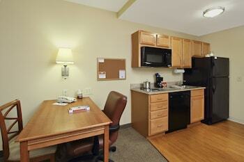 Hotel Candlewood Suites Norfolk Airport