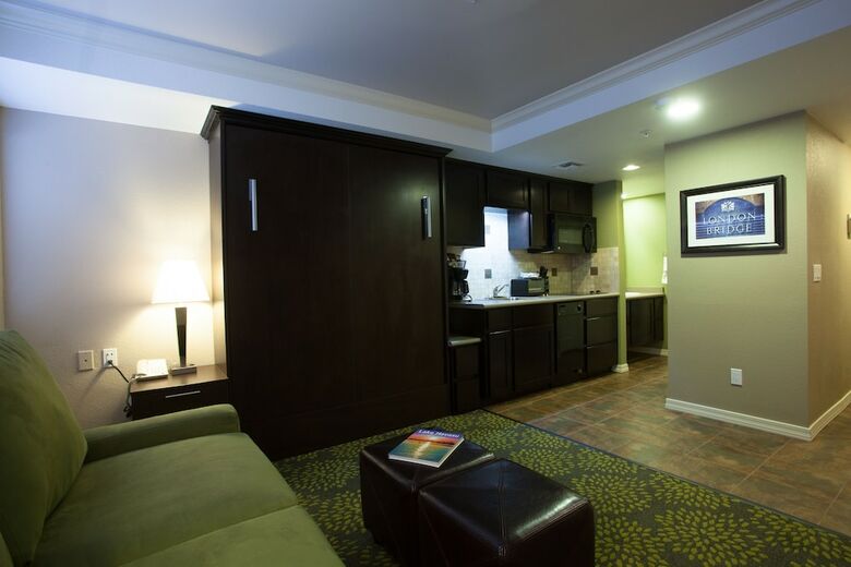Hotel London Bridge Resort