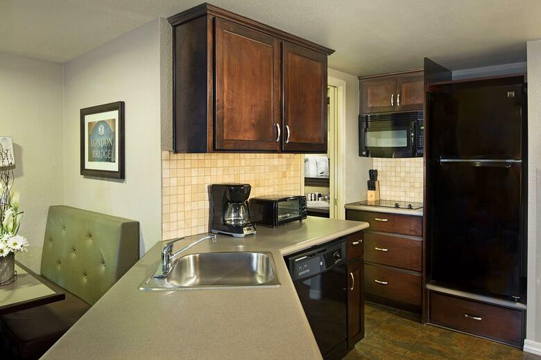 Hotel London Bridge Resort