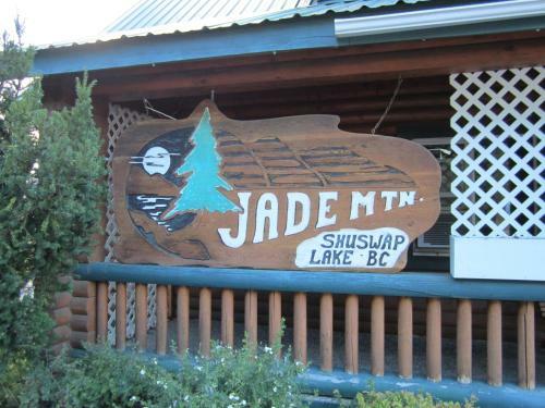 Jade Mountain Motel