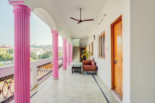 Hostal Oyo 77960 Hotel Arsh International