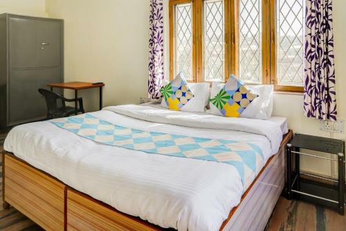 Hostal Oyo 77960 Hotel Arsh International