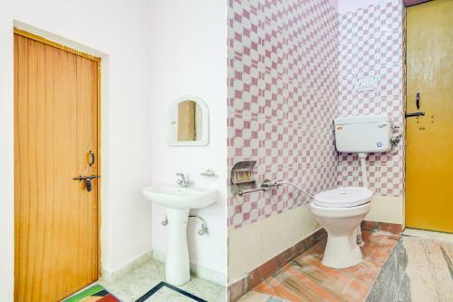 Hostal Oyo 77960 Hotel Arsh International