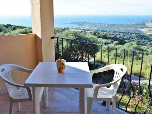 Simple Apartment In Paduledda With A View