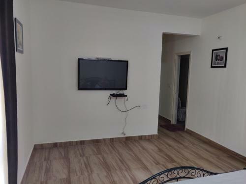 Two Bhk Apartment With Servent Room