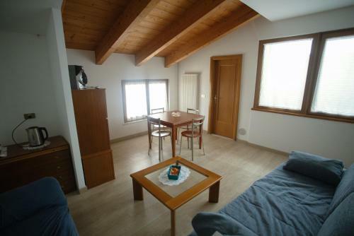 Apartamento Accogliente Mansarda Per Vacanze Nella Natura