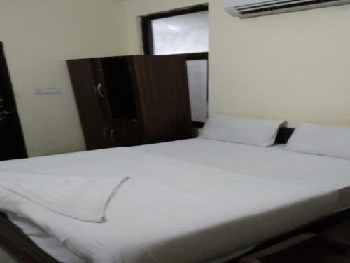 Oyo 81158 Hotel The Shivam