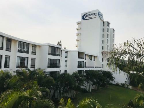 Breakers Resort Apartments