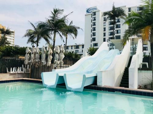 Breakers Resort Apartments