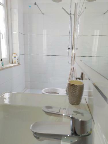 Hostal Modern Room With Private Bathroom