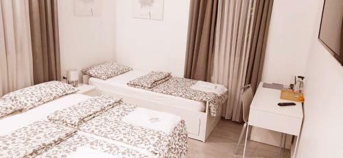 Hostal Modern Room With Private Bathroom