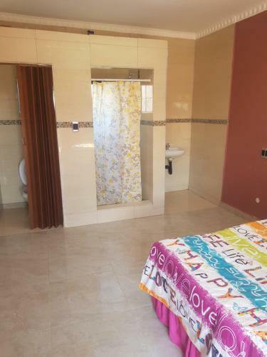 Hostal Glenmore Guest House