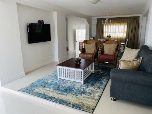 Bencorrum Self-catering Apartments