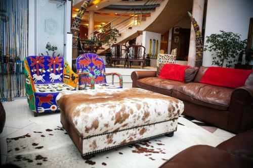Modern Umhlanga Villa, Ocean Views & Rooftop Pool