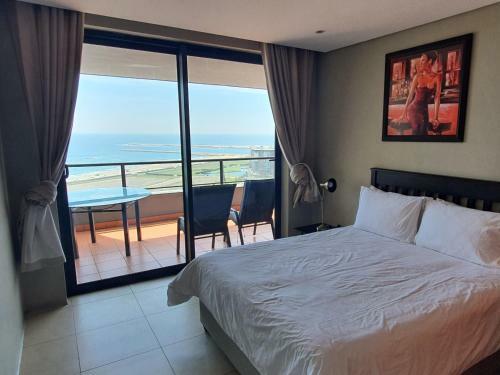 Apartamento Accommodation Front - Immaculate 4 Sleeper With Ocean & Habour Views