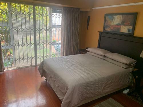Hostal Amaciko Guesthouse Glenmore