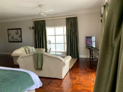 Hostal Valdior Guest House