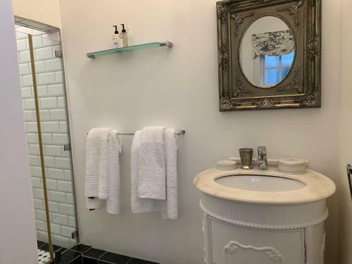 Hostal Valdior Guest House