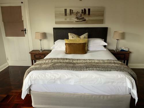 Hostal Valdior Guest House