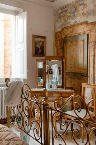 Hostal Residenza Storica Volta Della Morte