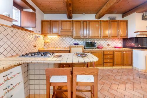 Villa Arcobaleno Apartment With Patio & Parking