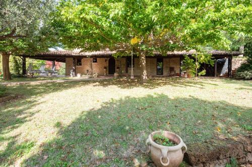 Villa Arcobaleno Apartment With Patio & Parking