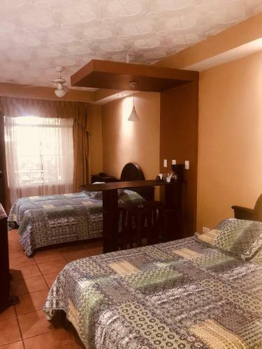 Melrost Airport Bed & Breakfast