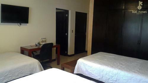 La Porta Plaza Hotel
