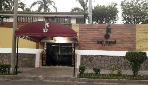 La Porta Plaza Hotel