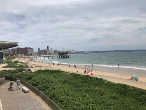 Luxury Beach Front Apartment On Canal - Spacious +