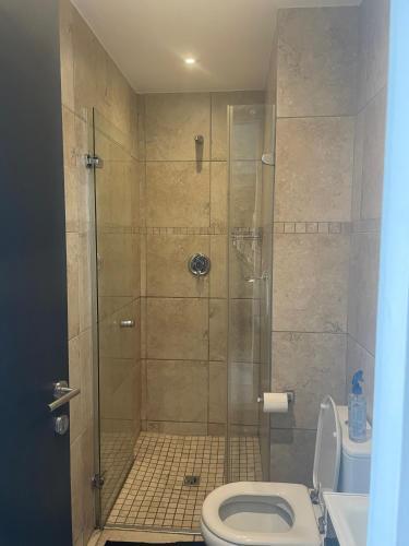 Luxury Beach Front Apartment On Canal - Spacious +