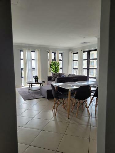 Apartamento Accommodation Front - Lavish 6 Sleeper Penthouse With Stunning Views