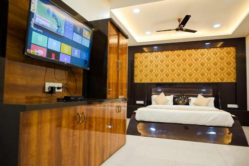 Hotel Golden Bliss
