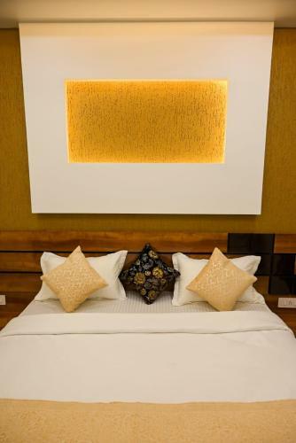 Hotel Golden Bliss