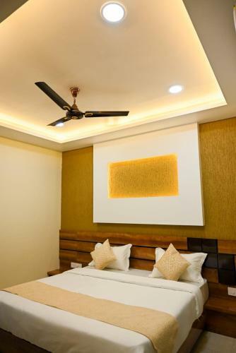 Hotel Golden Bliss