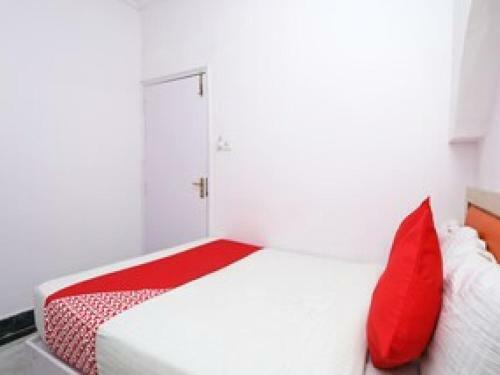 Oyo 80942 Backstreet Hotel