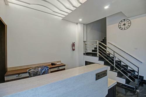Oyo Flagship 86356 Hotel Four Petals