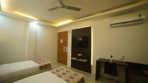 Hotel The Sheesham Tree, Bhopal