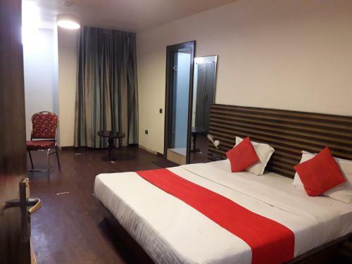 Hotel Sandalwood , Bhopal