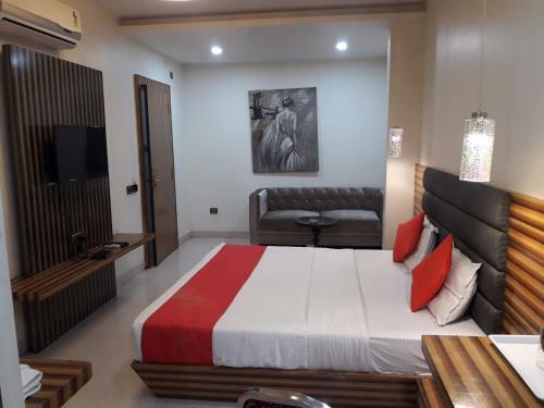 Hotel Sandalwood , Bhopal