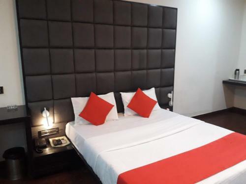 Hotel Sandalwood , Bhopal
