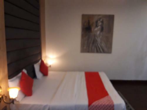 Hotel Sandalwood , Bhopal
