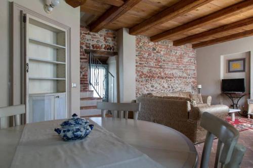 Villa Castello Visconti - Exclusive