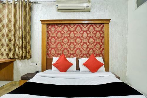 Collection O 82719 Hotel Udit Plaza