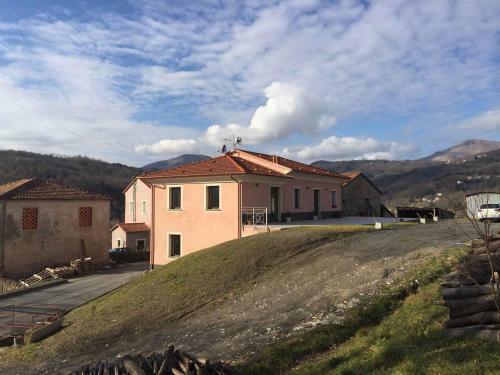 Apartment In Varese Ligure 36603
