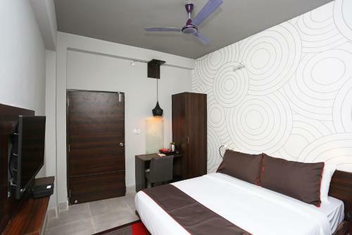 Collection O 19529 Hotel Bhinna Sakala
