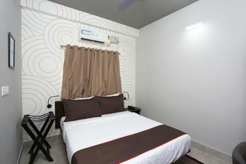 Collection O 19529 Hotel Bhinna Sakala