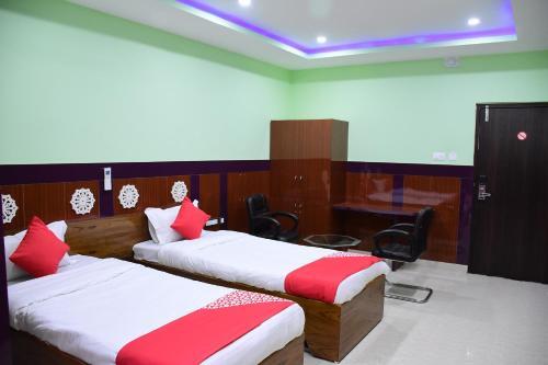 Oyo 27951 Hotel 707